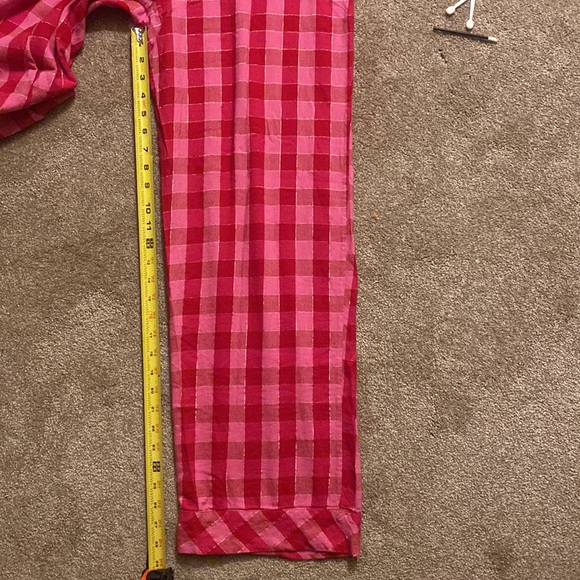 Victoria’s Secret size MEDIUM red pink and gold glitter throughout flannel PJs - Picture 9 of 11